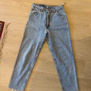 LEVIS Vintage Jeans Size 27